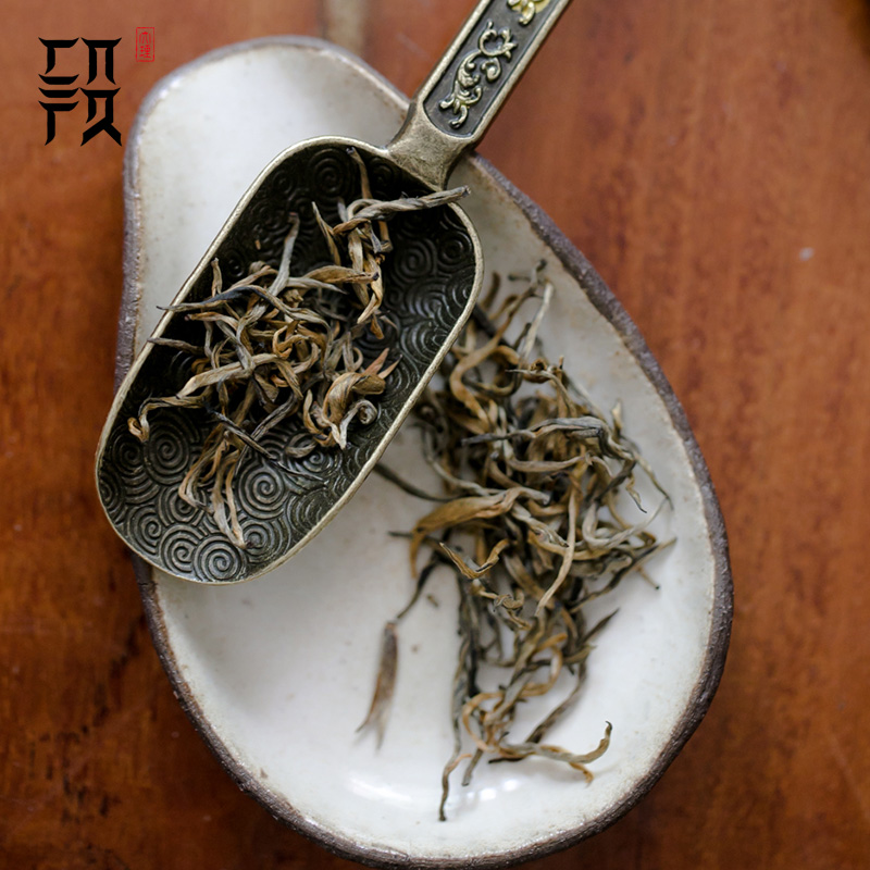 白族段妈妈 1986滇红茶罐装 老树大叶种平均树龄百年以上 75g|ruв категории чай, черный чай (новый), юньнань - от Buy2taobao.com для оказания профессиональной услуги покупки агента Taobao