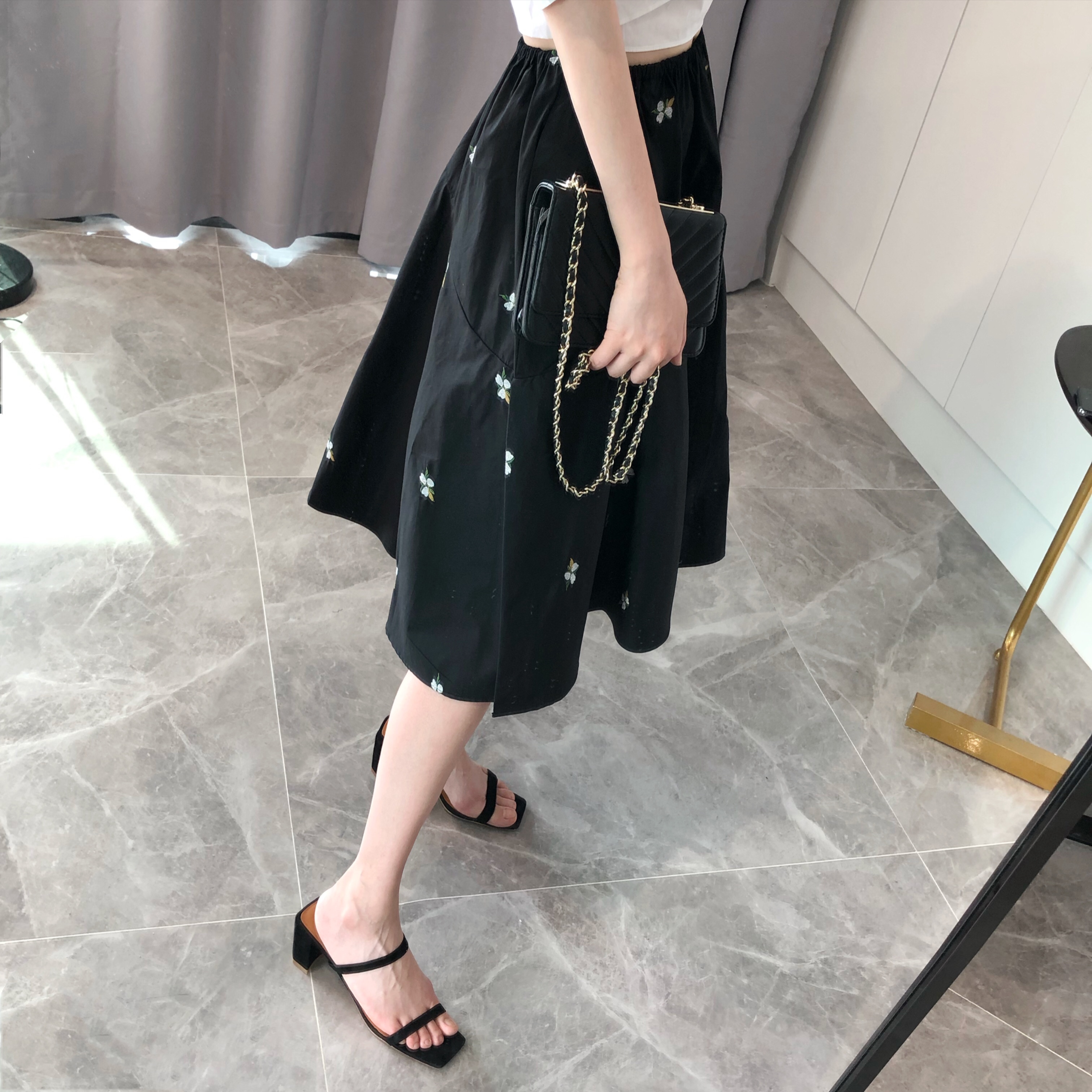 19 summer French Broken flowers Embroidery skirt Elastic waist Retro By age black Show thin Half skirtin the Women's clothing/Boutique , Skirts category - from Buy2taobao.com to provide professional Taobao agent buy service