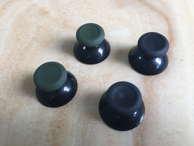 原装全新XBOXONE手柄摇杆帽 蘑菇头帽3D蘑菇头XBOX OEN S手柄摇杆在类目 电玩/配件/游戏/攻略, 游戏手柄中 - 来自Buy2taobao.com提供专业的淘宝代购服务