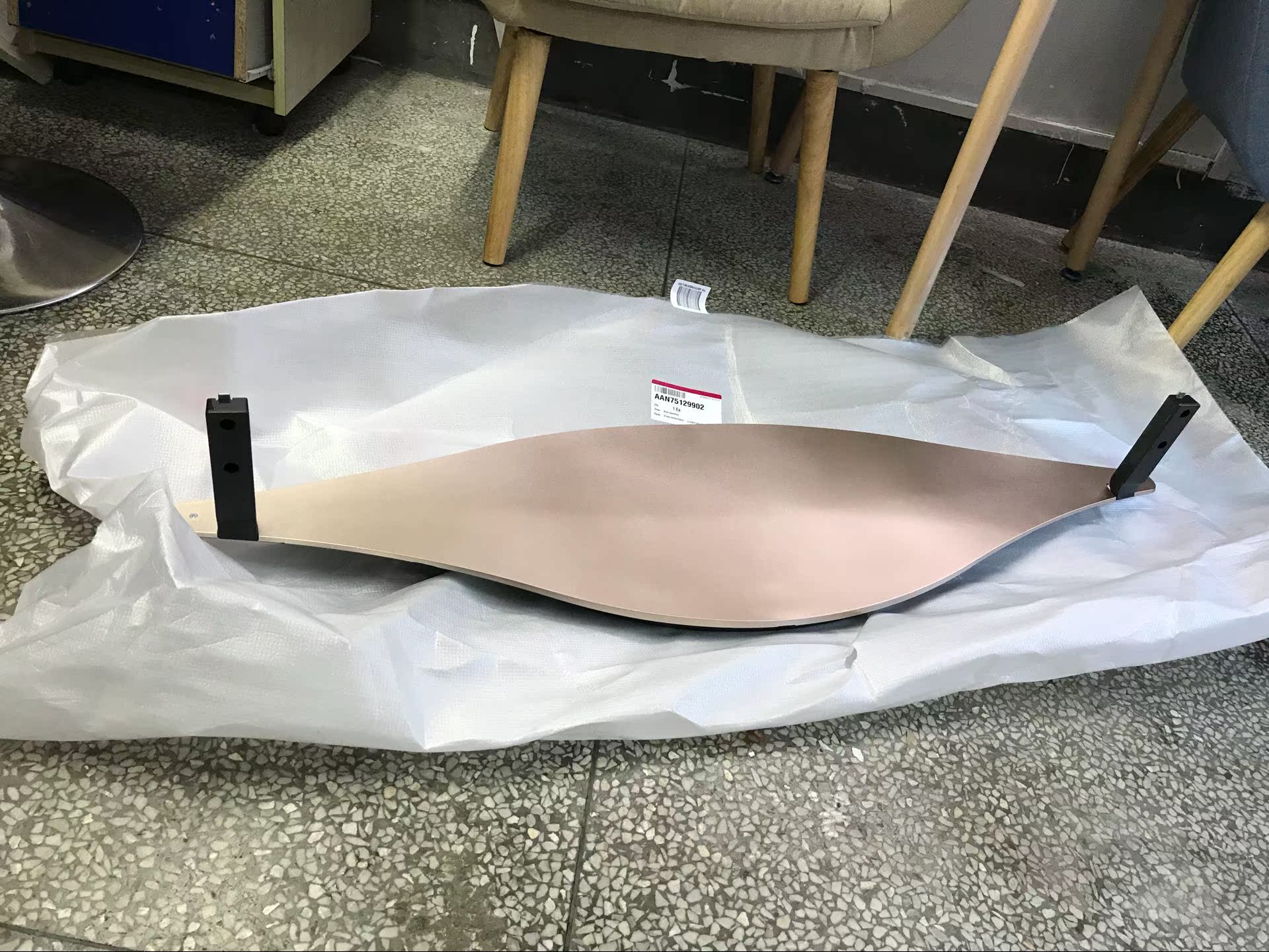LG电视机底座 台架60UF8500-CJ 65UF8500-CJ支架在类目 大家电, 大家电配件, 电视机配件, 电视机架中 - 来自Buy2taobao.com提供专业的淘宝代购服务