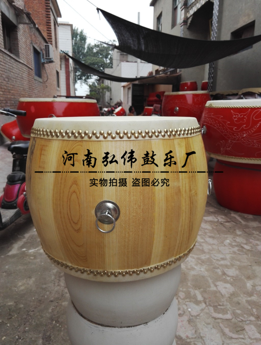 12寸14寸16寸18寸白茬堂鼓.战鼓.椿木牛皮鼓.白皮鼓.寺庙大鼓在类目 乐器/吉他/钢琴/配件, 民族乐器, 鼓-民族鼓, 堂鼓中 - 来自Buy2taobao.com提供专业的淘宝代购服务
