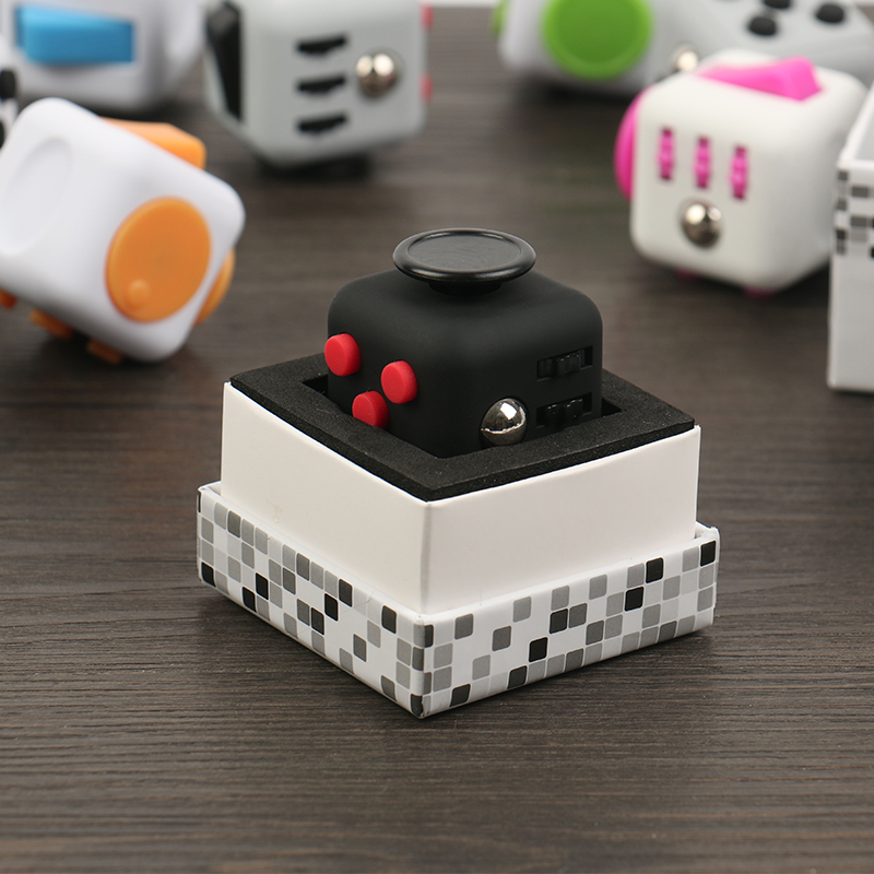美国Fidget Cube抗烦躁焦虑骰子缓解压力发泄减压魔方块在类目 玩具/童车/益智/积木/模型, 解锁/迷宫/魔方/智力玩具, 魔方中 - 来自Buy2taobao.com提供专业的淘宝代购服务