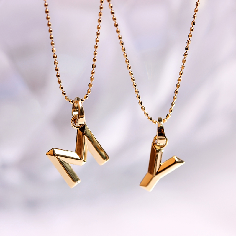 Morning jewelry 18K Gold 3D three-dimensional letter Necklace Dual use Pendant letter Earrings Earrings Send his girlfriendin the Jewelry/Diamond/Jade/Gold , K gold jewelry, Choker category - from Buy2taobao.com to provide professional Taobao agent buy service
