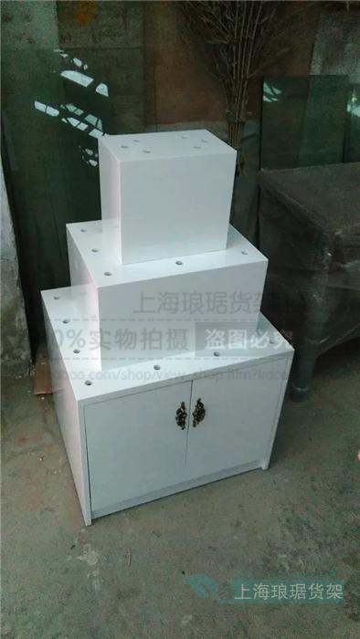 烤漆柜台水龙头展示柜台卫浴水龙头展示台阶梯展示台五金店货架在类目 商业/办公家具, 货架/展柜, 精品展柜/陈列柜中 - 来自Buy2taobao.com提供专业的淘宝代购服务