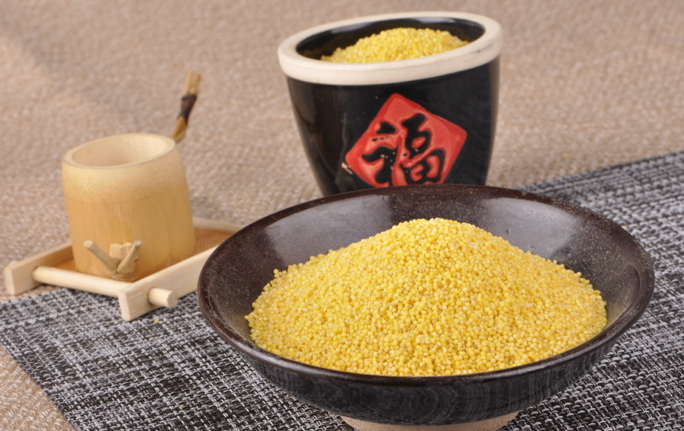黃小米 農家月子米小黃米 寶寶米 500g粵東山區特産 五谷雜糧在類目 糧油米麪/南北乾貨/調味品, 米/麪粉/雜糧, 米類, 小米中 - 來自Buy2taobao.com提供專業的淘寶代購服務