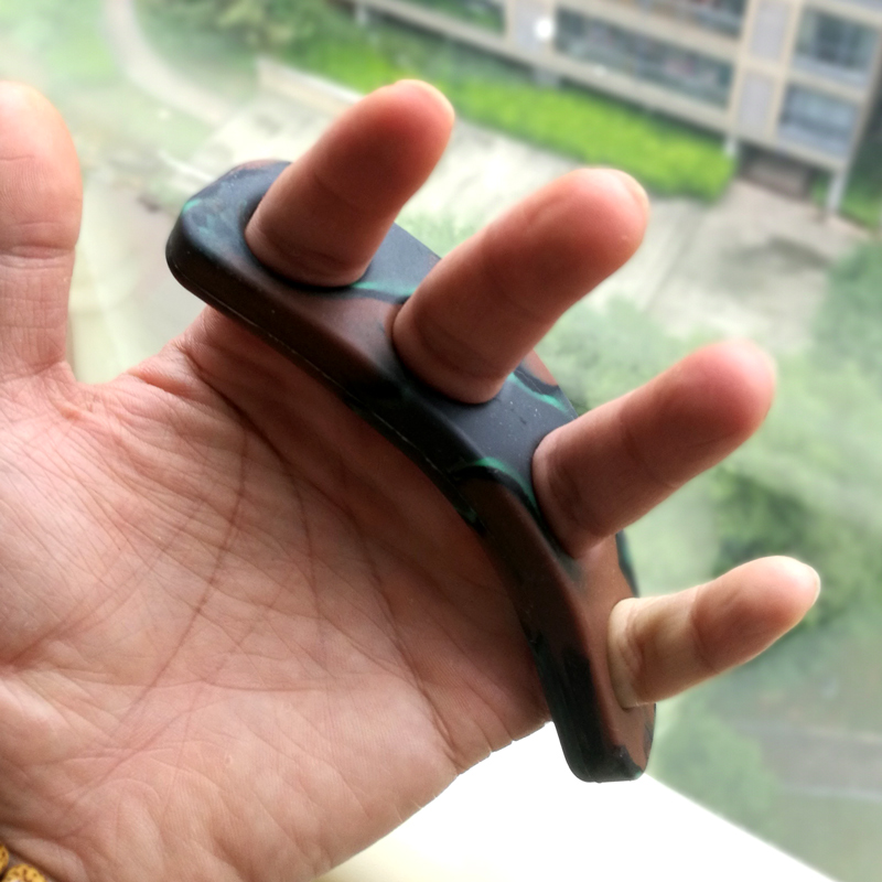 篮球矫正器投篮神器投篮训练器姿势手型辅助练习装备控球训练器材在类目 运动/瑜伽/健身/球迷用品, 篮球, 更多篮球用品中 - 来自Buy2taobao.com提供专业的淘宝代购服务
