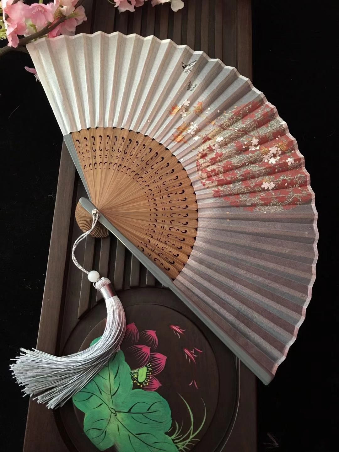 prop personality Folding fan Gongshan Summer Antiquity Fan Folding fan tassels Bana black cheongsam Miniin the Home Daily , Fan/Mini Fan/Fitting/Ice pad/Ice stickers , Fan category - from Buy2taobao.com to provide professional Taobao agent buy service