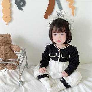2023秋季婴儿哈衣套装黑白连体衣两件套公主小香风女宝宝衣服