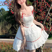 盐甜系蝴蝶结白色吊带连衣裙2024夏季芭蕾风小个子，蕾丝蓬蓬公主裙