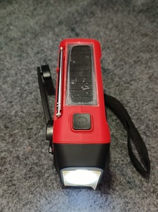 应急手摇充电手电筒收音机充电宝战具备多功能时准备用品必LED议