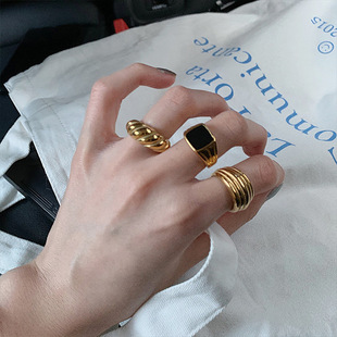 欧美个性金色光面螺纹戒指女韩版牛角，包时尚(包时尚)冷淡风开口食指环