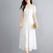 白色天丝连衣裙2024女遮肚子显瘦高端刺绣蕾丝长裙沙滩裙子夏