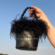 原创鳄鱼纹羽毛包鸵鸟(包鸵鸟，)毛包包(毛包包，)手提单肩斜挎包百搭气质简约女包