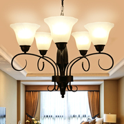 飞利浦欧式吊灯客厅灯大气，仿古铁艺餐厅，吊灯美式优雅百合造型灯具