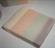 多彩手工皂冷制皂洁面皂70克9.9元 保湿美甜米粥手工皂