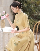 欧根纱旗袍连衣裙2023年黄色，中国风气质，显瘦年轻款绣花奥黛裙