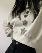 Exclusive type 韩国小众简约花朵树叶后背印花短款长袖套头卫衣