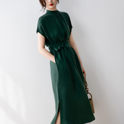 法式复古绿色高端天丝铜氨丝，连衣裙女夏气质，立领系带显瘦开叉长裙