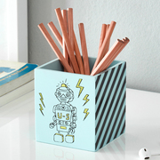 飞碟儿童笔筒木质可爱卡通学生办公装饰宇宙书房桌面收纳盒摆件
