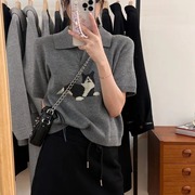 灰色针织衫女2024夏季韩系穿搭薄款chic卡通小狗翻领短袖上衣