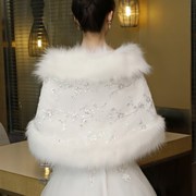 网红婚纱披肩冬季结婚新娘礼服外搭保暖婚礼配旗袍的皮草外套高端