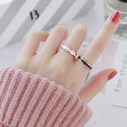 时尚玫瑰金窄版网红黑白陶瓷戒指，男女情侣指环，对戒尾戒食指饰品