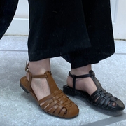 小池在首尔2023春夏圆头编织T字带搭扣低跟复古时尚女鞋凉鞋