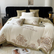 秋冬季保暖加厚四件套珊瑚绒花朵刺绣柔软被套床单床上用品牛奶绒