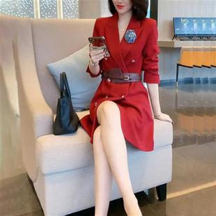 GQG春秋收腰设计感不对称西装连衣裙修身气质红裙2023胸花