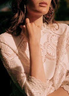 法式小众白色立领，设计感复古镂空蕾丝唯美长袖衬衫上衣