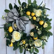 黄玫瑰(黄玫瑰)柠檬花环，编织植物花环欧美风格道具摆件仿真树叶跨境独立站