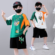儿童嘻哈街舞潮服男童夏季套装幼儿园表演服装男孩帅气舞蹈演出服
