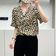 惠衣阁夏季女短袖衬衫，套头圆领衬衣豹纹衬衫，韩版宽松休闲复古衬衣