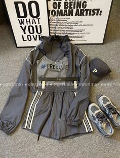美式炸街冲锋衣防晒薄款外套+休闲运动短裤套装，防晒服跑步两件套