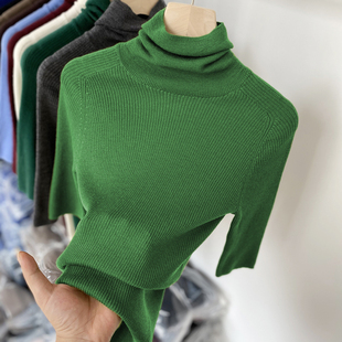 高领绿色中袖打底衫女春秋，内搭修身毛衣，洋气2024五分袖针织衫