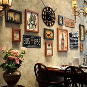 美式复古照片墙装饰创意，鹿头相框墙带钟表组合餐厅，背景相片墙挂饰