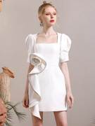 2024夏季立体花朵连衣裙女歌手名媛设计感轻熟气质优雅白色裙子