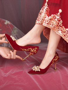 婚鞋女新娘鞋不累脚结婚鞋中式禾秀婚纱，两穿红色高跟鞋小众高级感