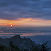 江西旅游南昌出发婺源篁岭庐山景德镇4天3晚跟团游含景区小交通