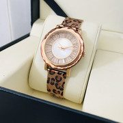tt豹纹手表女表2020年菱形珍珠贝壳面，时尚个性品牌女士手表