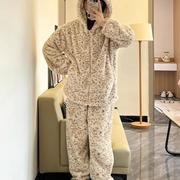 韩版豹纹连帽珊瑚绒睡衣女冬季新款设计感加绒加厚保暖家居服套装