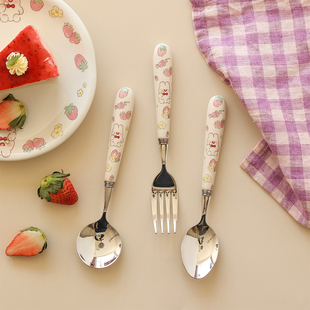 蓝莲花草莓兔年餐具家用304不锈钢圆勺陶瓷手柄汤勺可爱水果叉子