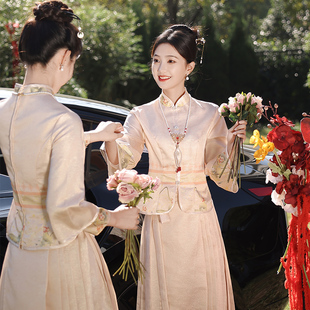新中式姐妹团伴娘服马面裙秋冬款2023小个子连衣裙日常可穿女