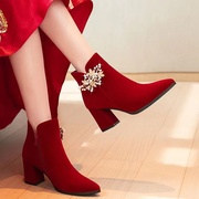 冬季婚鞋女2023秋冬靴子红色粗跟短靴秀禾婚纱两穿高跟新娘靴