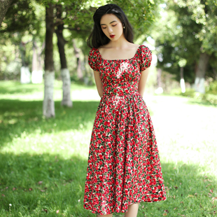 JUJU定制复古连衣裙红色碎花文艺范方领泡泡袖高腰大摆裙子女夏季