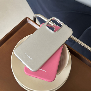 原创设计定制手工皮革苹果15promax手机壳皮质，13韩系莓粉色，iphone14promax全包边保护壳高级感月光银15