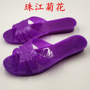 珠江菊花女士夏季老式居家洗澡塑胶料，果冻透明妈妈防滑水晶凉拖鞋