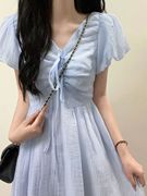 法式奶蓝色v领连衣裙女夏季甜美泡泡袖公主，裙茶歇收腰褶皱长裙子