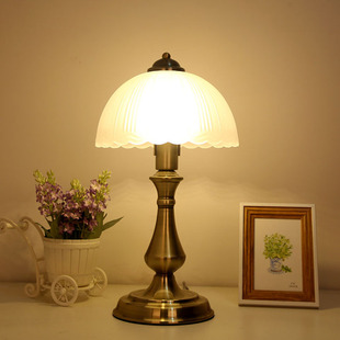 美式奢华复古台灯卧室，法式欧美氛围感温馨床头灯客厅书房玻璃灯具