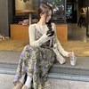 春季2024韩版法式复古碎花吊带连衣裙+镂空长袖毛衣女装套装